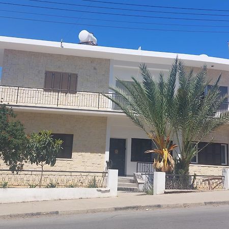Secret Garden Guest House 02 Famagusta  Exteriör bild
